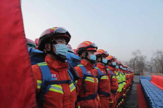 自行车杯赛,漠南闪电队与齐鲁玄武队翻盘,阵地战处理得当!反击锐度十足  自行车杯赛,漠南闪电队与齐鲁玄武队翻盘,阵地战处理得当!反击锐度十足