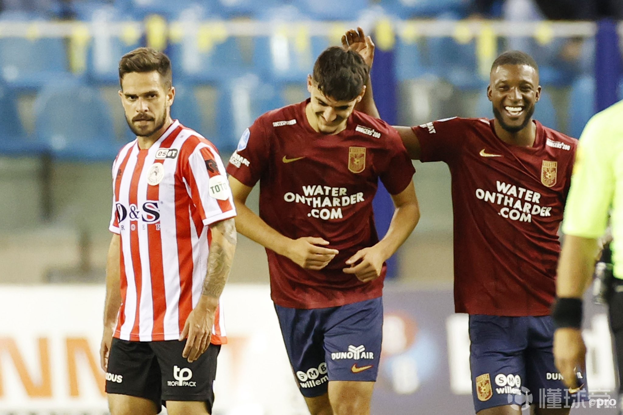 皇家马德里内部会议纪要流出——今夜绝杀压哨,荷甲使命明确,年轻球员得到机会(2024年9月16日晚皇家马德里最新消息最新) 皇家马德里内部会议纪要流出——今夜绝杀压哨,荷甲使命明确,年轻球员得到机会(2024年9月16日晚皇家马德里最新消息最新)