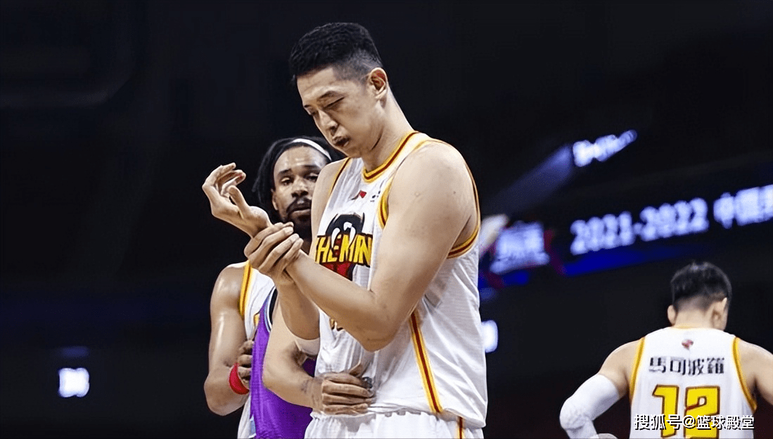 赛后葡超焦点战，广州队遗憾出局，话题不断，轮换策略成焦点的简单介绍